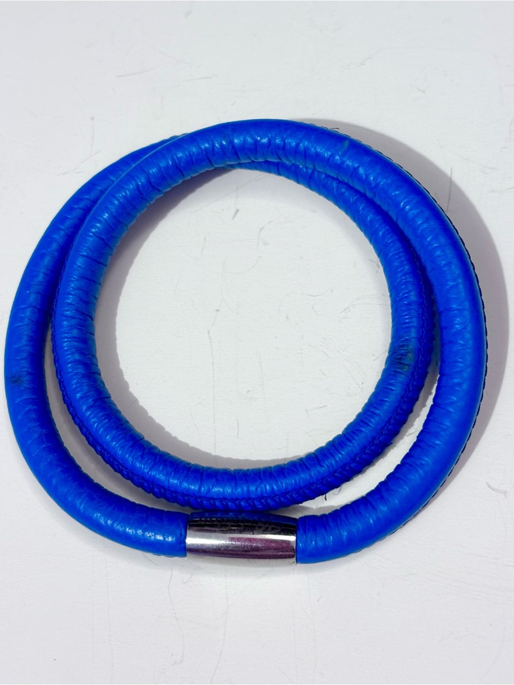 🆕 Brighton Woodstock Double Bracelet in Bright blue leather Holds beads